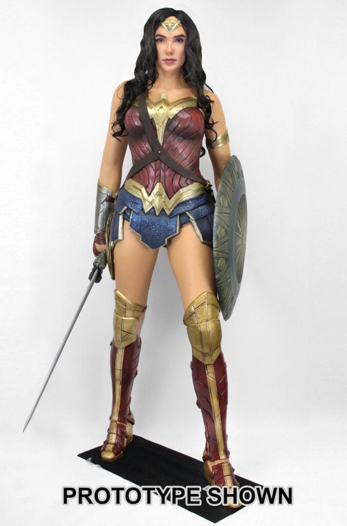 Wonder Woman Statue