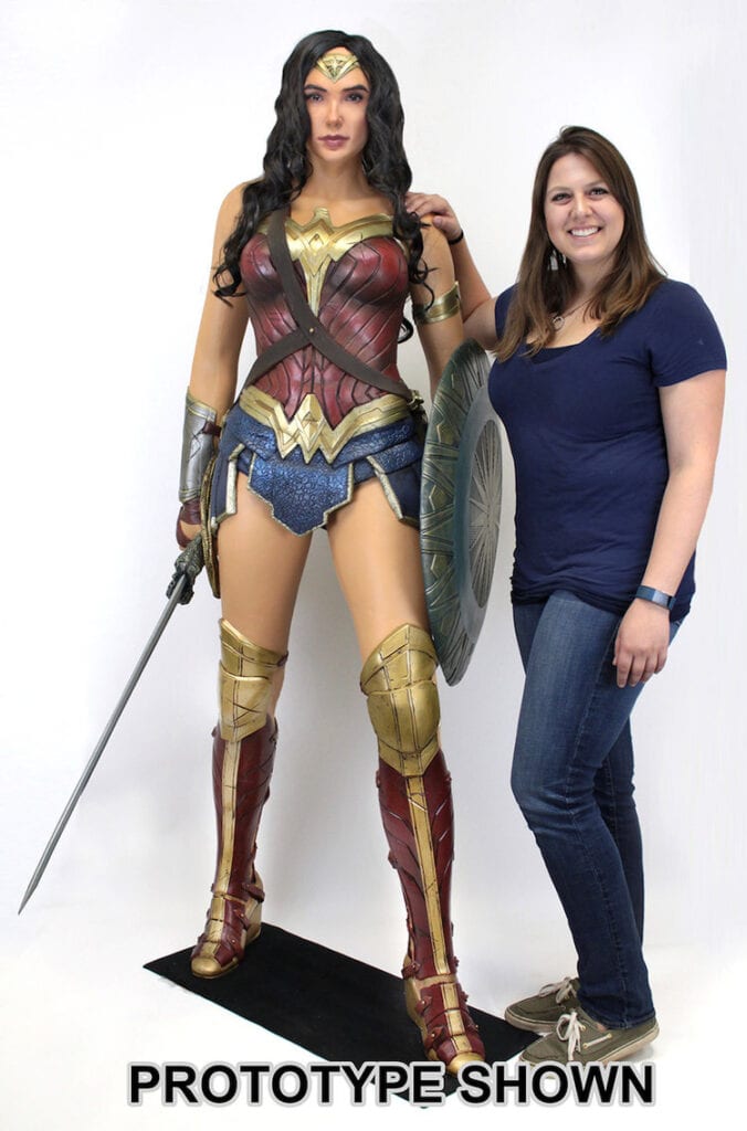 Wonder Woman Statue