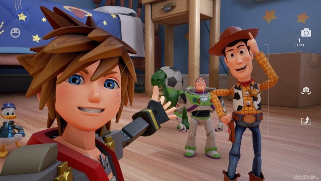 Kingdom Hearts III Lets You Take Selfies With The 'Gummiphone'