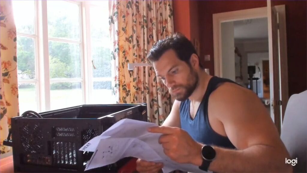 Henry Cavill Seductively Building His New PC Is The Best Thing You'll See All Week (VIDEO)